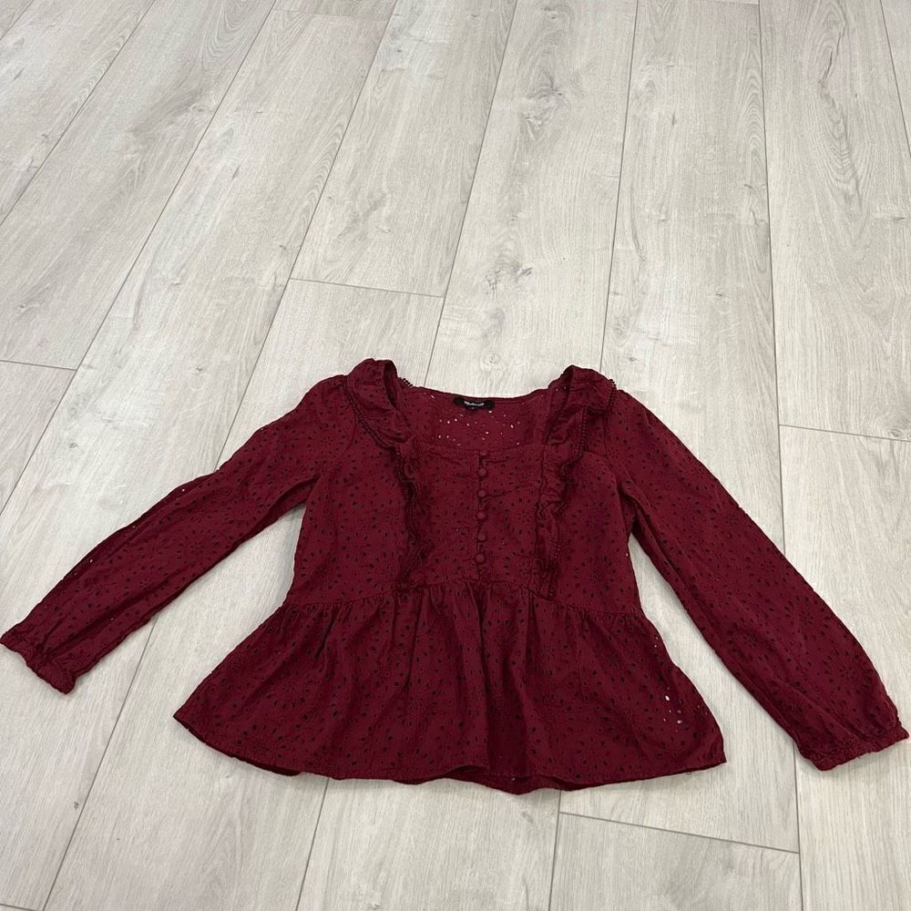 Madewell eyelet pom-pom long sleeve blouse burgundy button ruffle small